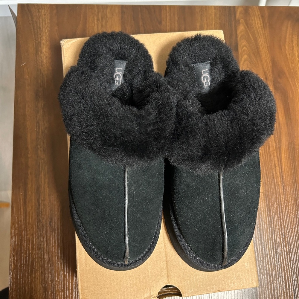 UGG  Disquette Black Suede Fur Slippers - Picture 3 of 6